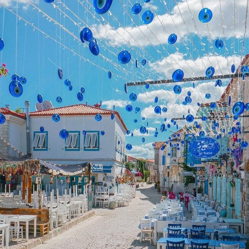 Adnan Menderes Havalimanı - Alaçatı Transfer