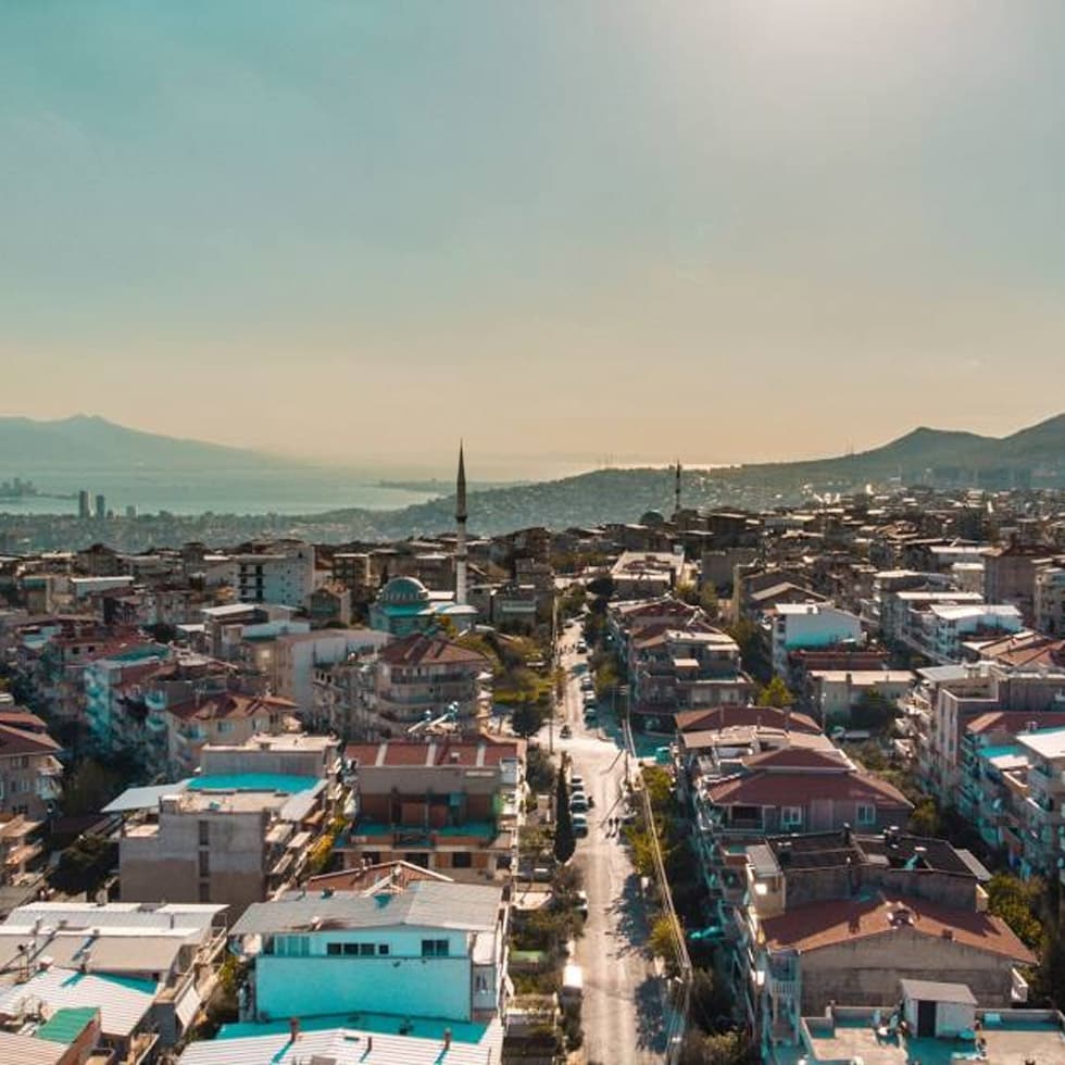 Adnan Menderes Havalimanı - Bornova Transfer